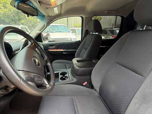 Used 2009 Chevrolet Avalanche LT RWD image 13