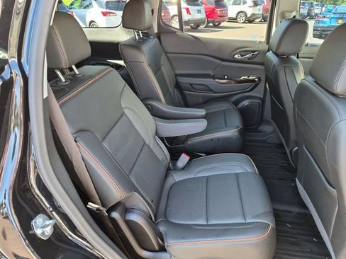 Used 2023 GMC Acadia AT4 AWD/4WD image 30