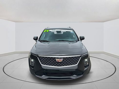 Certified 2024 Cadillac XT4 Premium Luxury FWD image 2