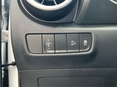 Certified 2023 Hyundai Kona Limited image 31