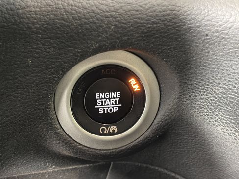 Used 2021 Chrysler Pacifica Pinnacle image 31