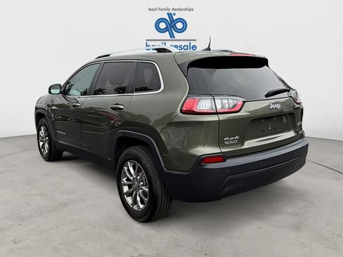 Used 2019 Jeep Cherokee Latitude Plus AWD/4WD image 4