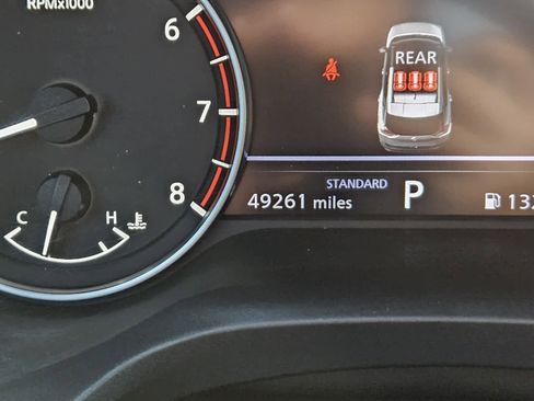 Used 2023 Nissan Rogue SV w/ SV Premium Package image 15