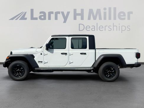 New 2026 Jeep Gladiator Sport image 2