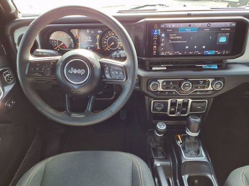 Used 2024 Jeep Wrangler Unlimited Sport AWD/4WD image 13