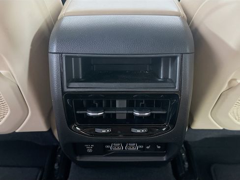 Used 2022 Jeep Grand Cherokee Limited 4xe w/ Luxury Tech Group II AWD/4WD image 29