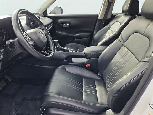 Certified 2023 Honda HR-V EX-L image 32