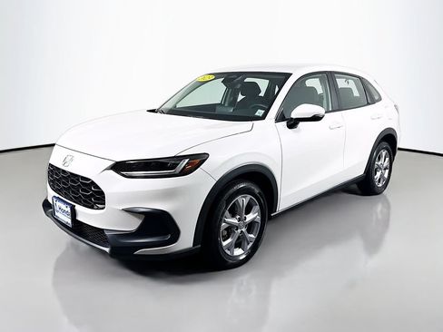 Used 2023 Honda HR-V LX image 3