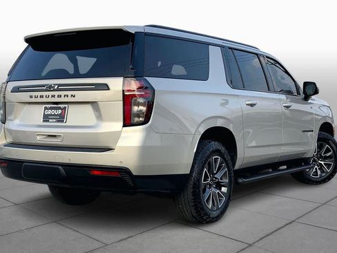 Used 2024 Chevrolet Suburban Z71 w/ Luxury Package image 13
