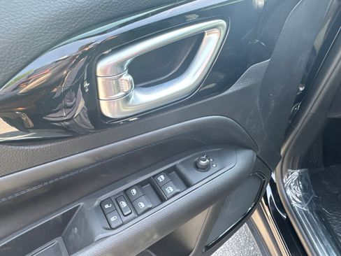 New 2026 Jeep Compass Latitude image 11