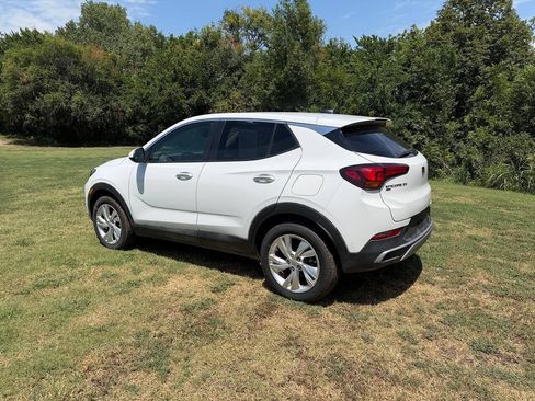 Used 2025 Buick Encore GX Preferred AWD/4WD image 7