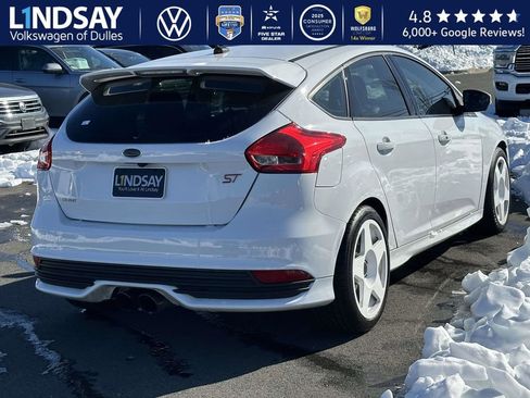 Used 2018 Ford Focus ST image 6