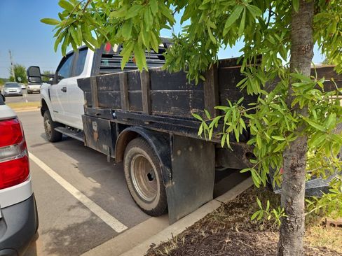 Used 2021 Ford F350 XL w/ Power Equipment Group AWD/4WD image 2
