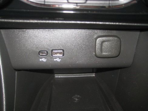 Used 2024 Buick Encore GX Sport Touring w/ Experience Buick Package image 20