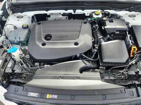 Certified 2023 Volvo XC40 B5 Plus w/ Driver Assist Package image 24