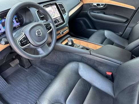 Used 2023 Volvo XC90 T8 Plus w/ Protection Package Premier AWD/4WD image 9