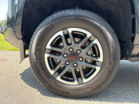 Used 2025 Toyota Tacoma TRD Sport AWD/4WD image 22