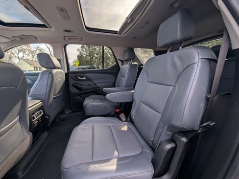 Used 2019 Chevrolet Traverse LT w/ LT Premium Package image 39