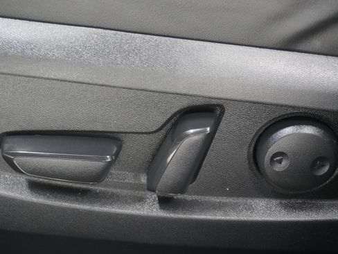 Used 2019 INFINITI QX50 Essential w/ Premium Heat Package FWD image 14