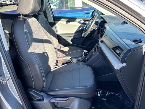 Used 2024 Volkswagen Taos SE image 23
