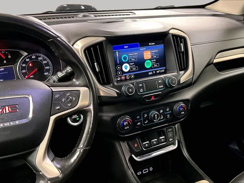 Used 2020 GMC Terrain Denali w/ Denali Premium Package AWD/4WD image 7