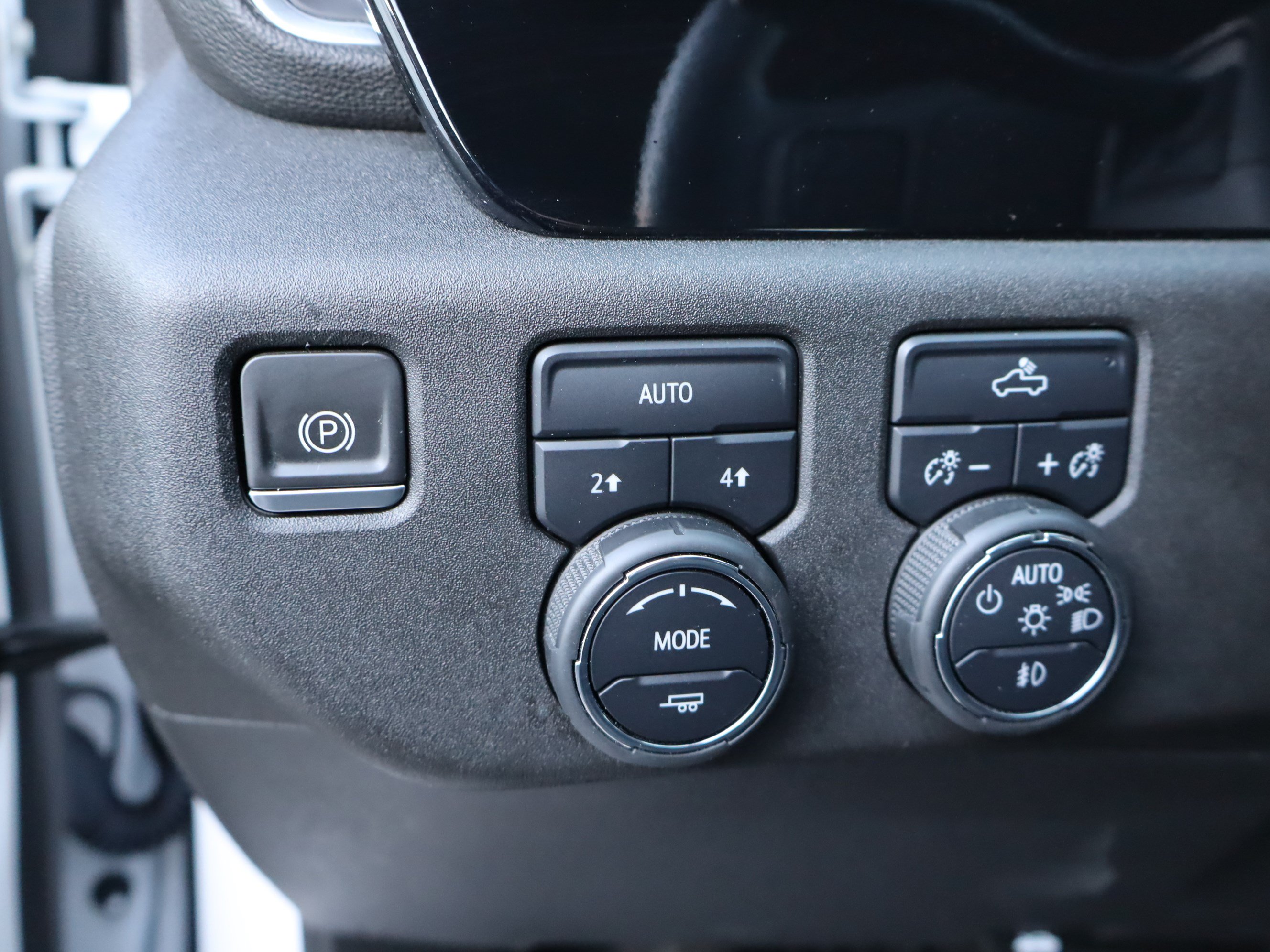Used 2023 Chevrolet Silverado 1500 RST AWD/4WD image 19
