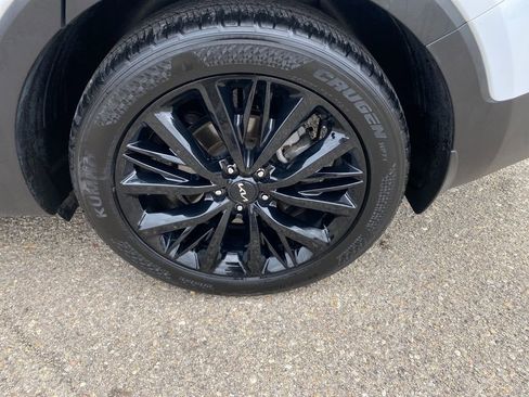 Used 2022 Kia Telluride SX w/ SX Prestige Package image 32