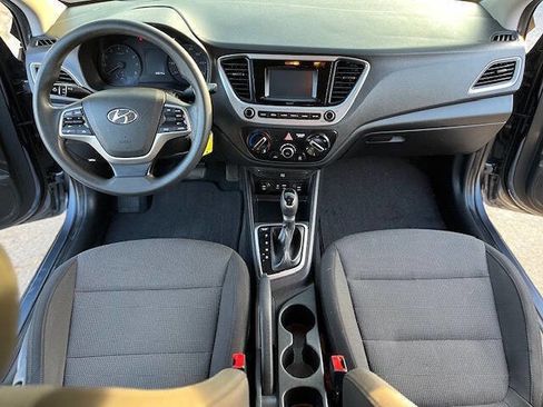 Used 2019 Hyundai Accent SE image 12