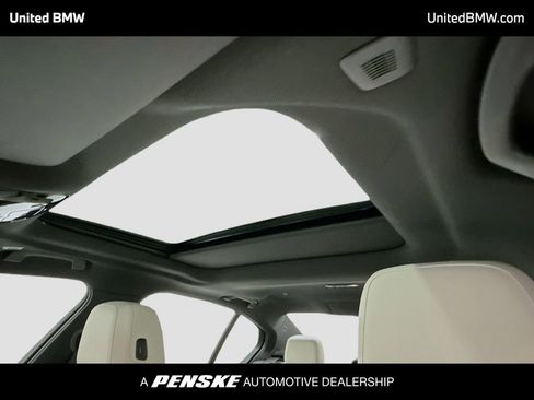 New 2026 BMW 530i w/ Premium Package RWD image 12