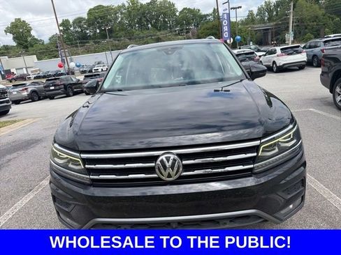 Used 2018 Volkswagen Tiguan SEL Premium FWD image 2
