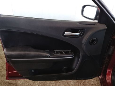 Used 2019 Dodge Charger SXT w/ Leather Interior Group RWD image 19