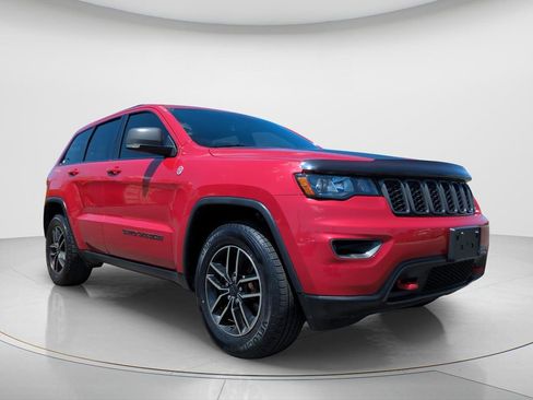 Used 2019 Jeep Grand Cherokee Trailhawk AWD/4WD image 3