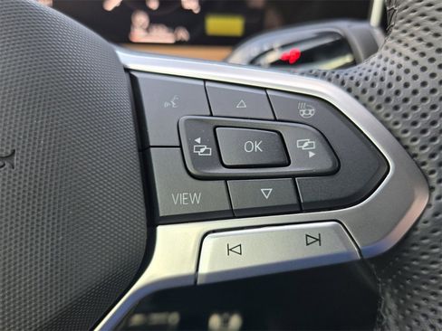 New 2026 Volkswagen Tiguan SEL R-Line image 11