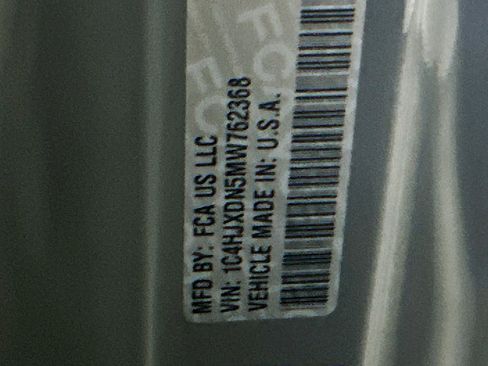 Used 2021 Jeep Wrangler Sport S w/ Sun And Sound Package image 12