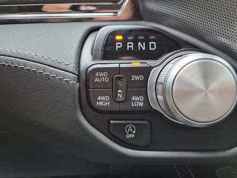 Used 2024 RAM 1500 Limited AWD/4WD image 32