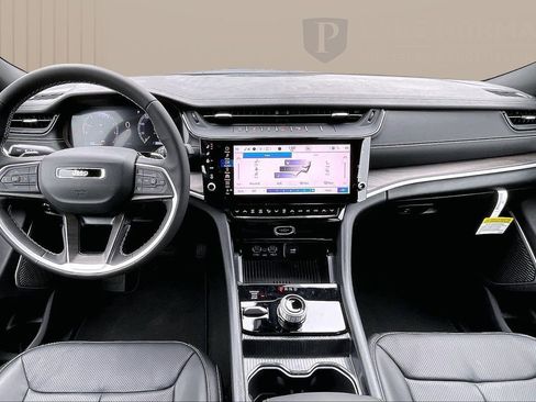 New 2026 Jeep Grand Cherokee L Limited AWD/4WD image 10