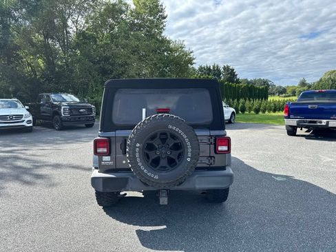 Used 2018 Jeep Wrangler Unlimited Sport S AWD/4WD image 5