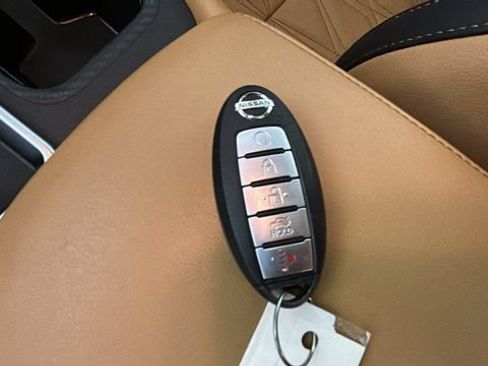 Used 2020 Nissan Sentra SV w/ SV Premium Package FWD image 20