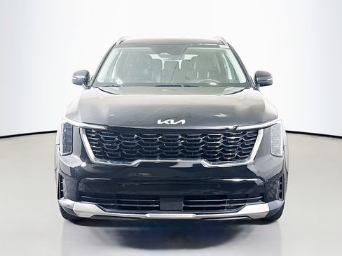 Used 2024 Kia Sorento S image 2