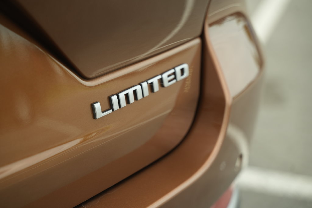 New 2026 Jeep Grand Cherokee Limited w/ MOPAR Finishing Package AWD/4WD image 45