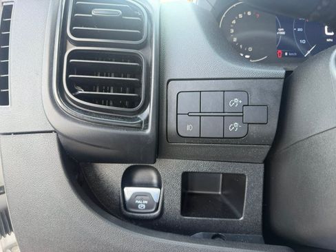 Used 2025 RAM ProMaster 2500 w/ U-Haul Equipment Group FWD image 44