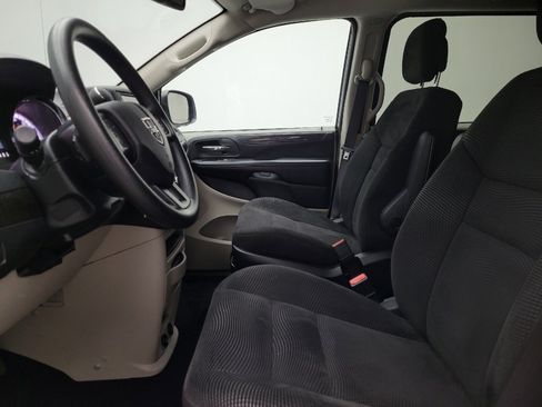 Used 2020 Dodge Grand Caravan SE image 17