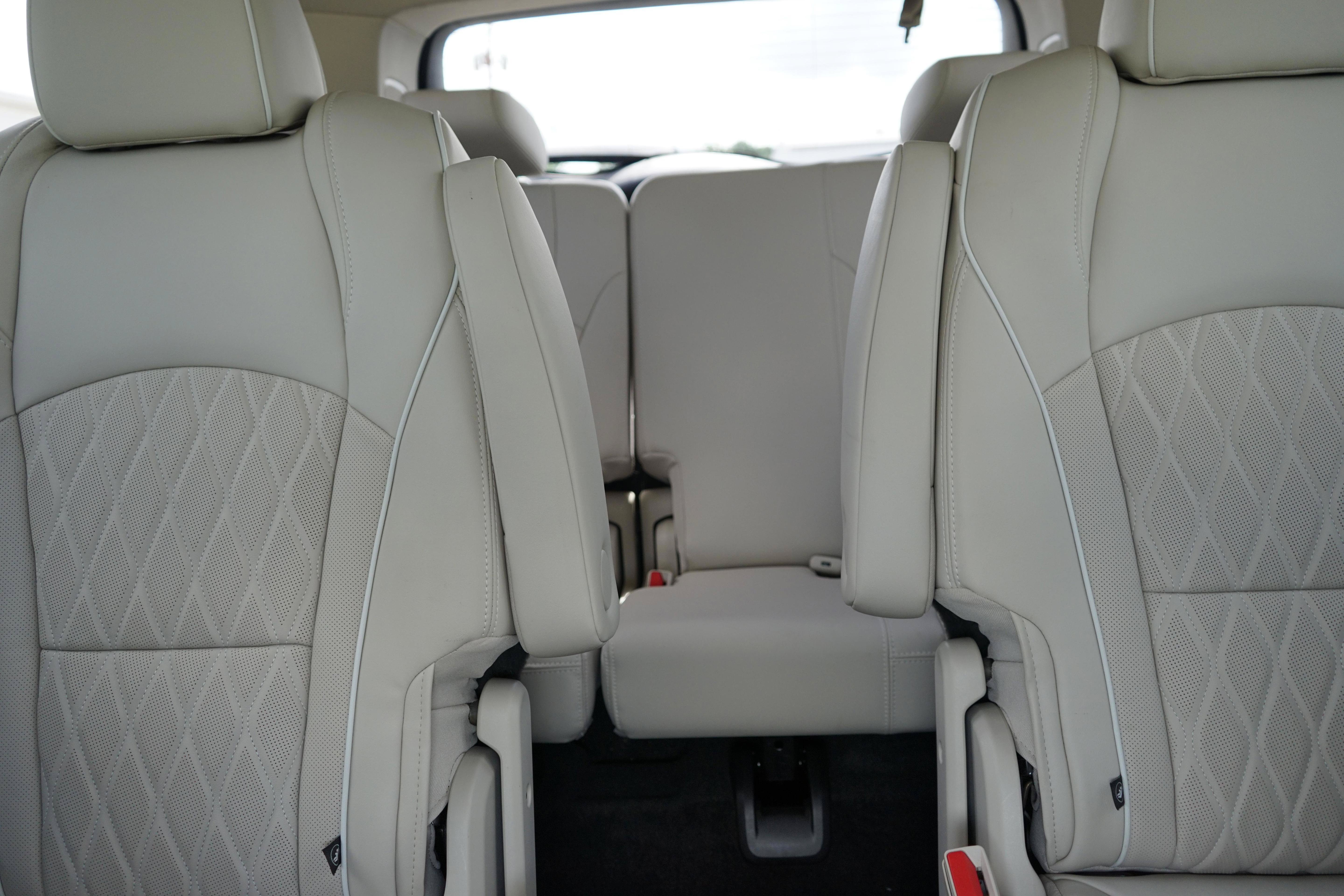 Used 2023 Buick Enclave Avenir AWD/4WD image 19