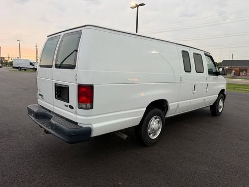 Used 2014 Ford E-150 and Econoline 150 Extended RWD image 7