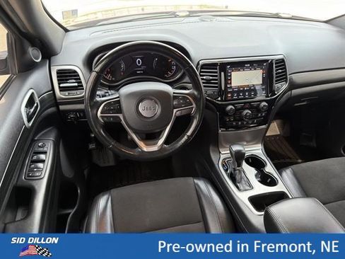 Used 2020 Jeep Grand Cherokee Altitude AWD/4WD image 9