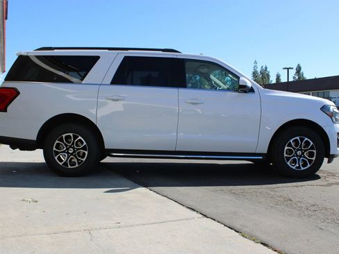 Used 2023 Ford Expedition Max XLT image 10