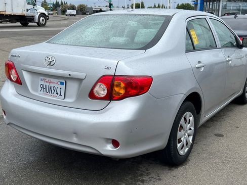 Used 2009 Toyota Corolla LE FWD image 4