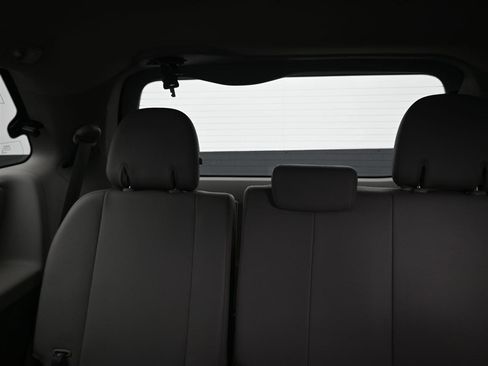 Used 2016 Toyota Sienna XLE image 12