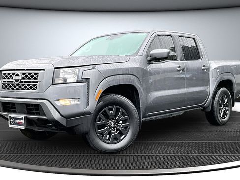 Used 2022 Nissan Frontier SV image 3