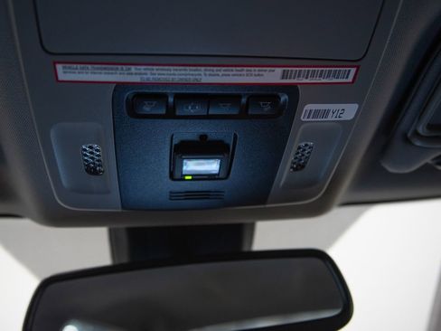 Used 2020 Toyota Camry XLE image 21